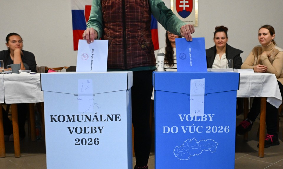 Samosprávne voľby 2026: V župách dominuje opozícia, mestá a obce ovládli koaličné strany