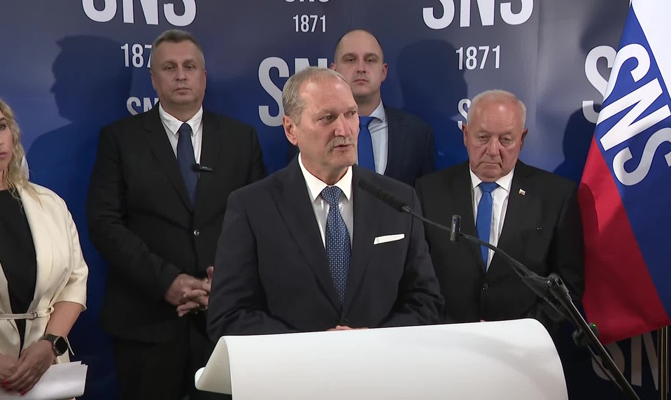 Nečakaná rošáda v parlamente: Po Radačovskom nastúpi do parlamentu Milan Kováč