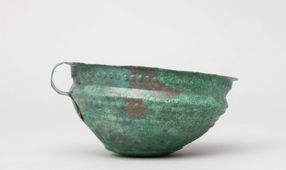 Vzácna šálka z doby bronzovej, ktorú sa oplatilo opravovať