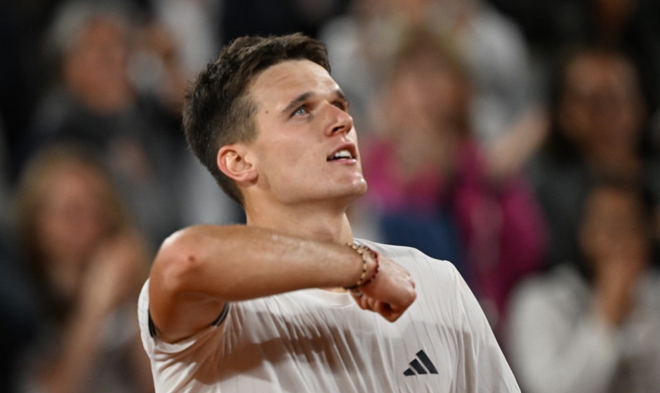Čech MENŠÍK je v semifinále Roland Garros