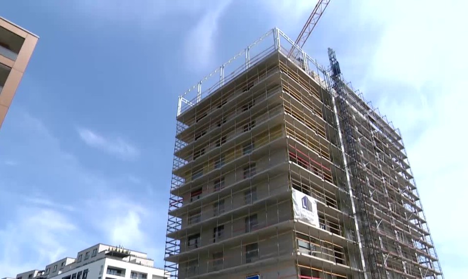 Mladí ľudia sa nechcú zadlžiť hypotékami. Ako tento problém vyriešiť?