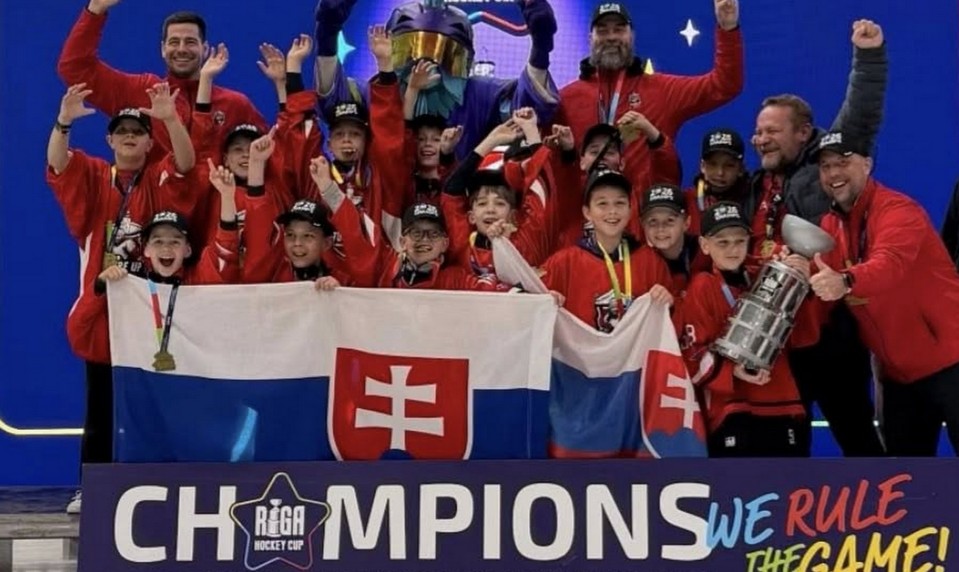 Výsledok, ktorý ide do sveta. Malí slovenskí hokejisti získalo ZLATO