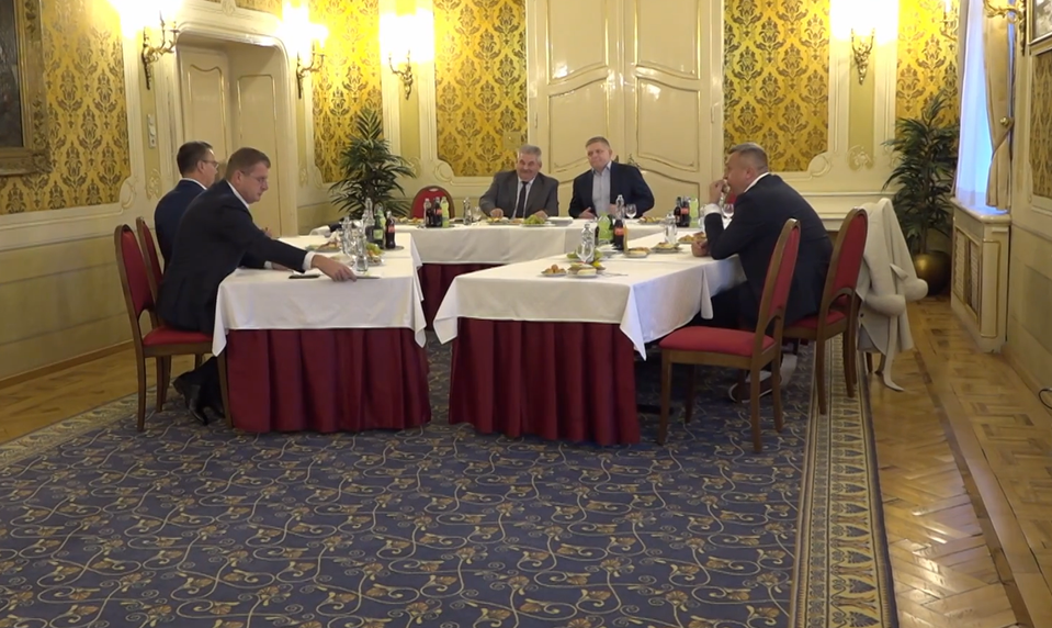 Ďalšia koaličná kríza? Parlament čakajú odvolávačky viacerých ministrov