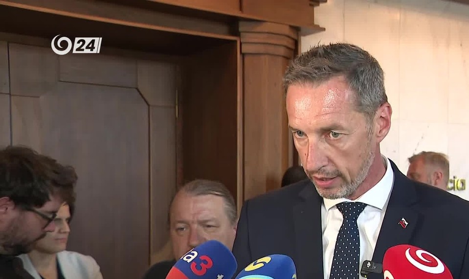 Tlačová beseda opozície o neodvolaní Tibora Gašpara