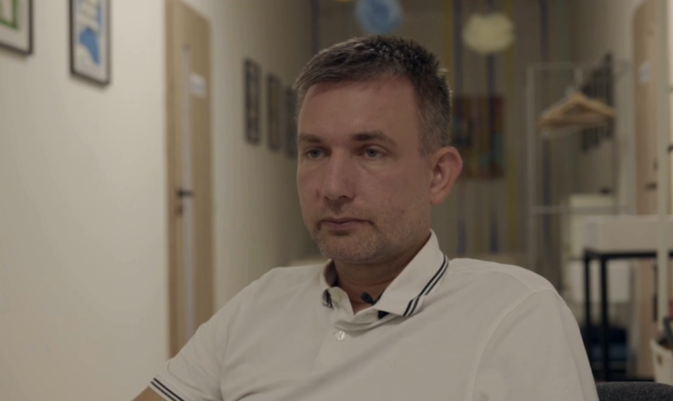 Psychológ Viktor Kríž o situácii na ZŠ v bratislavskej Petržalke: Toto je atmosféra vojny. Nemôže dopadnúť dobre