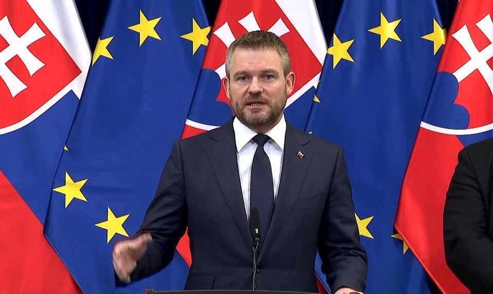 NAŽIVO: Premiér Pellegrini zvolal pre koronavírus krízový štáb