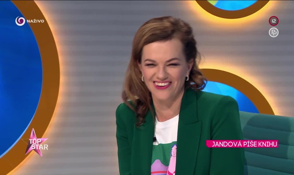 JANDOVÁ PÍŠE KNIHU