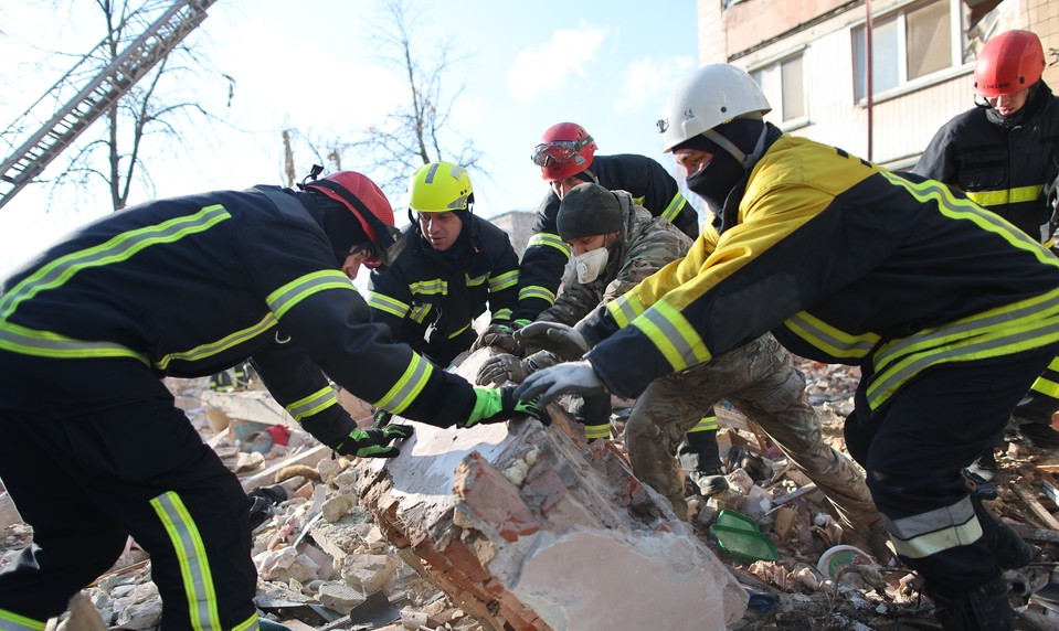 1369. deň na Ukrajine: Záchranné akcie po ruskom útoku v Ternopile ukončili