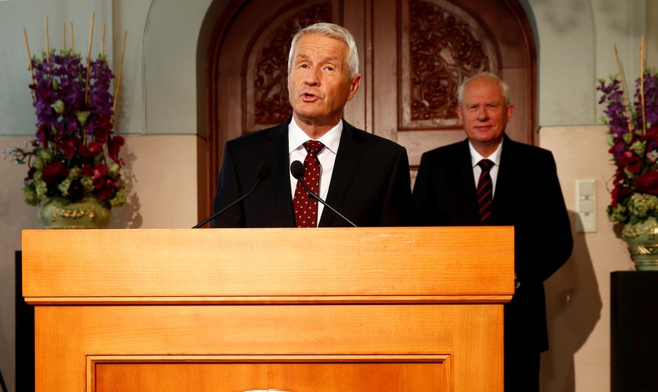 Bývalý nórsky premiér skončil v nemocnici. Po odhalení väzieb na Epsteina skolaboval