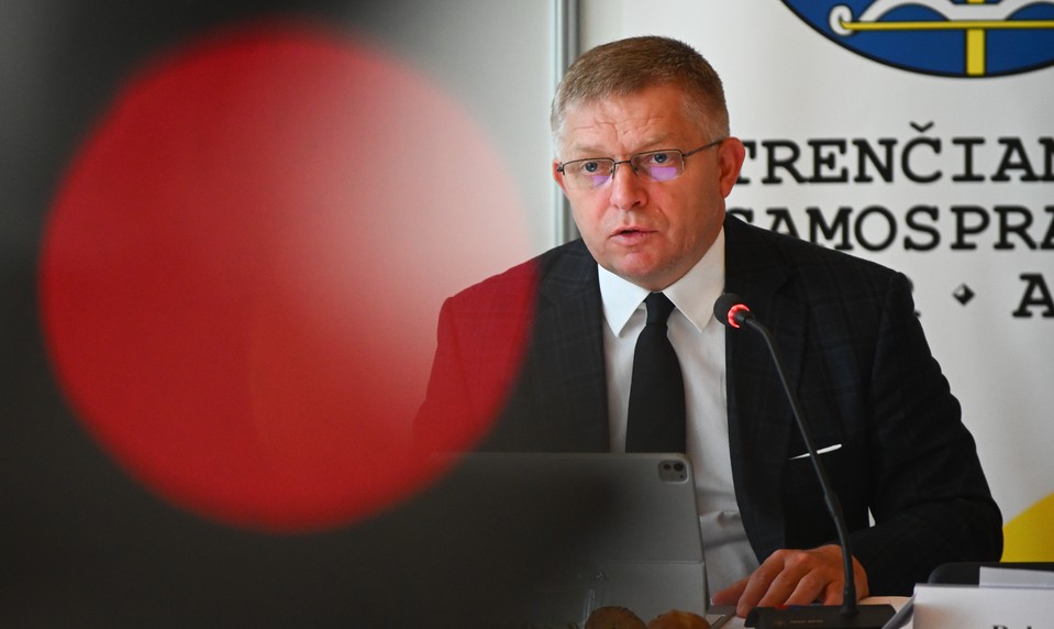 Vláda upozorňuje na sériu násilných útokov na školách. Nový zákon chce prijať zrýchlene