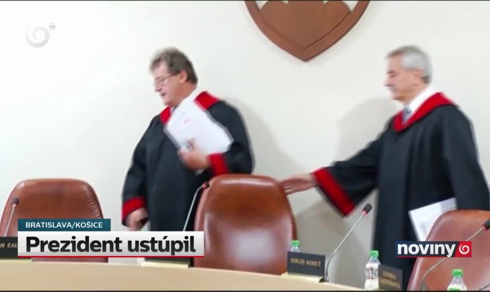 Prezident ustúpil