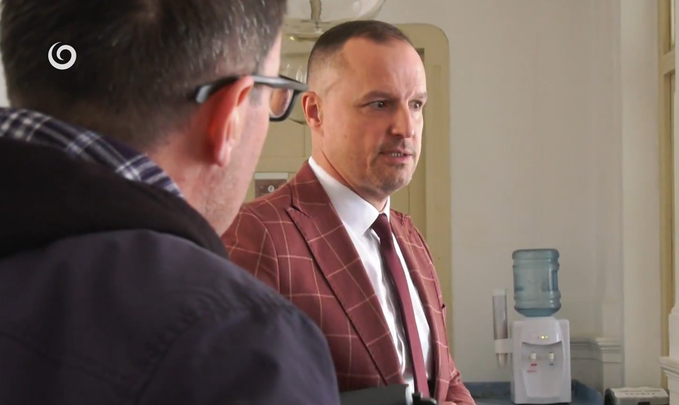 Lindtner čelí obžalobe za nepriamu korupciu. Vypovedal aj kľúčový svedok Sklenka