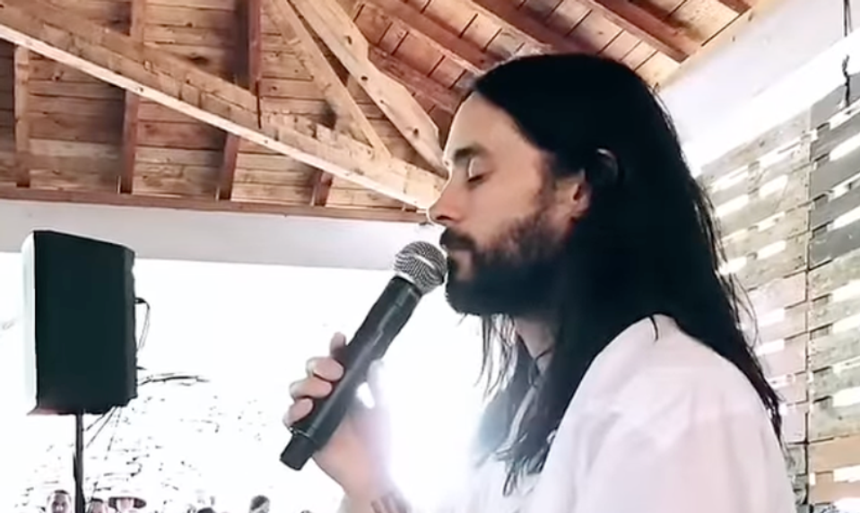Jared Leto ako vodca bizarného „kultu“? Objavili sa ďalšie šokujúce svedectvá!