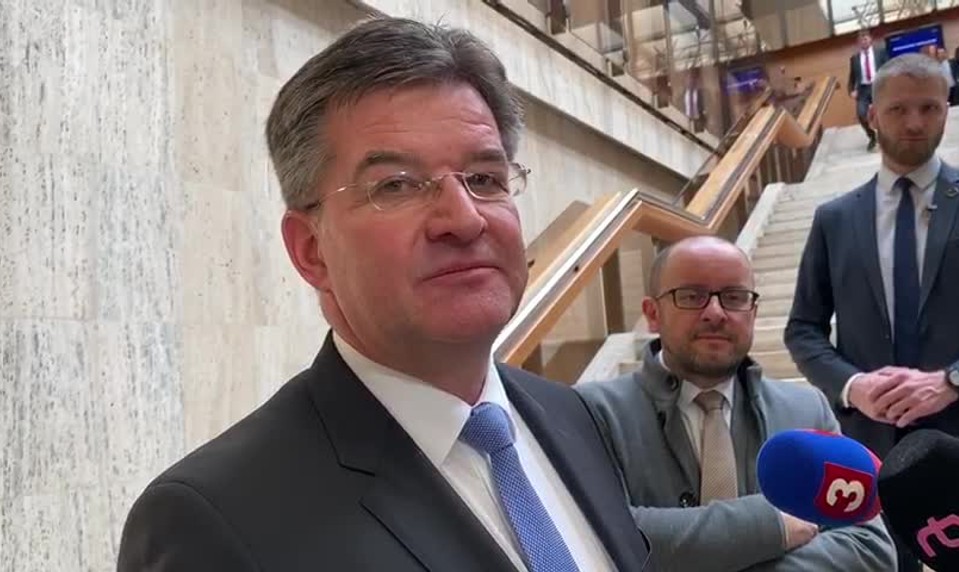 Lajčák reaguje na komunikáciu s Epsteinom: Komunikovali sme len spoločensky, jeho činy odsudzujem