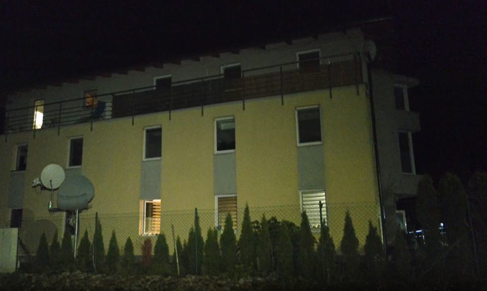 Záhada v Ľubietovej: V rodinnom dome našli mŕtvu ženu, jej manžel ležal v bezvedomí