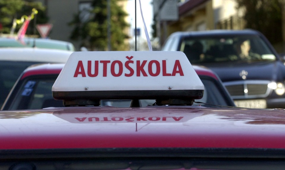 Zvládli by ste test v autoškole? OTESTUJTE sa!