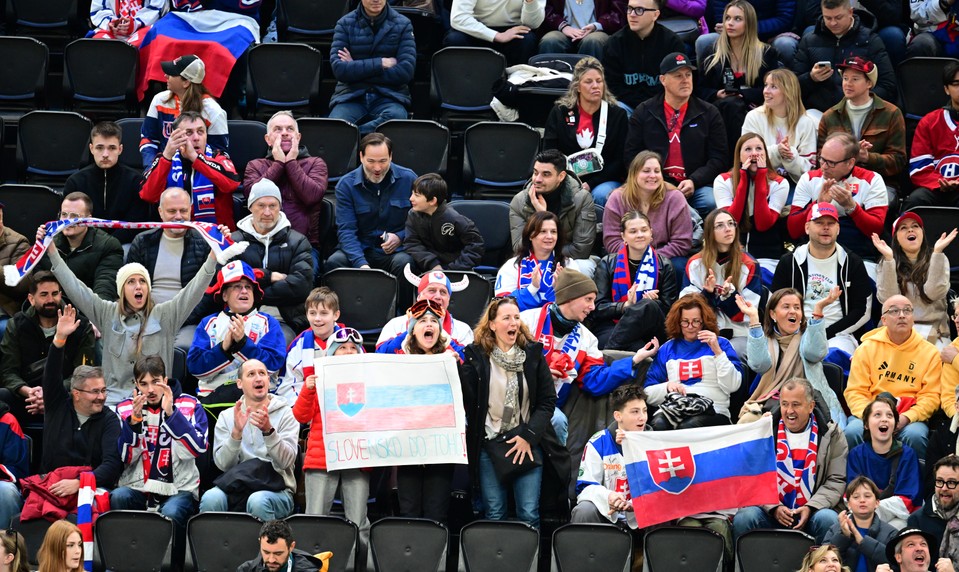 Slováci vedú pred koncom prvej tretiny 1:0