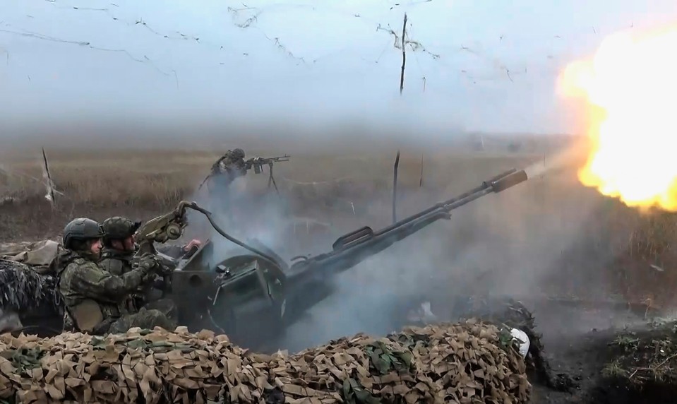 1383. deň na Ukrajine: Ruské útoky si vyžiadali obete a poškodili kľúčovú infraštruktúru