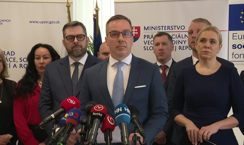 Tomáš: Pre zamestnancov Samsungu je dosť voľných miest. Štát im pomôže nájsť prácu