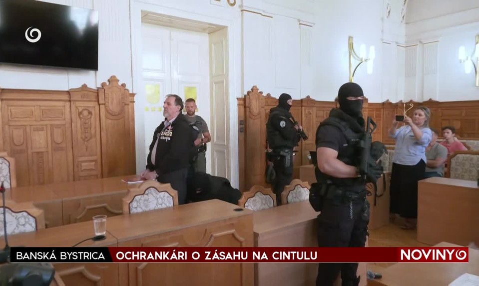 OCHRANKÁRI O ZÁSAHU NA CINTULU