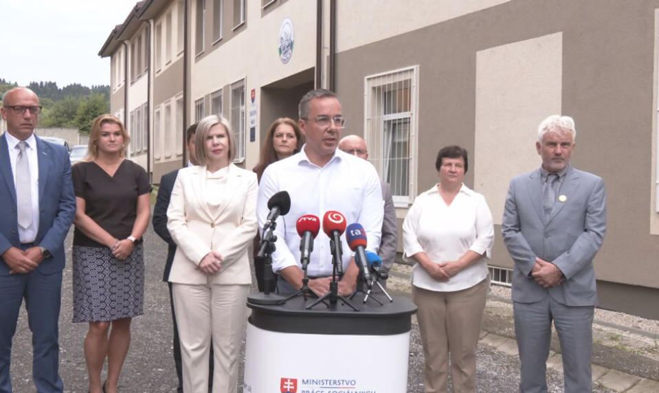 Tlačová beseda: Zákon o záškoláctve