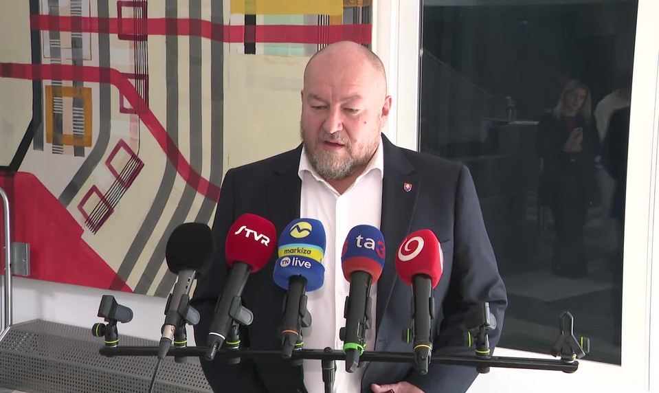 Minister cestovného ruchu a športu Rudolf Huliak o aktuálnych témach