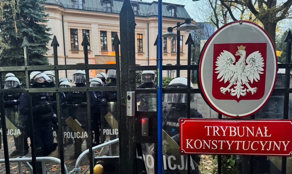 Poľský prezident sa stretol so sudcami. V budove ústavného súdu došlo k hádke