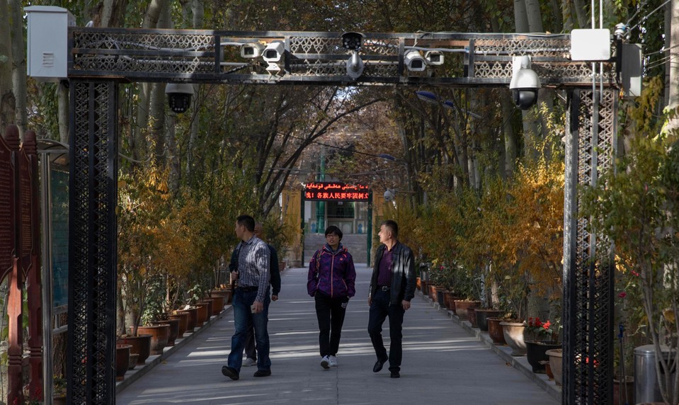 V Číne neuniknete oku kamery. Rozsiahly sledovací systém vidí aj na slepé miesta