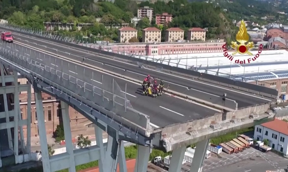 Pri páde mosta v Janove zomrelo 43 ľudí. Exriaditeľ diaľničnej spoločnosti dostal 12 rokov