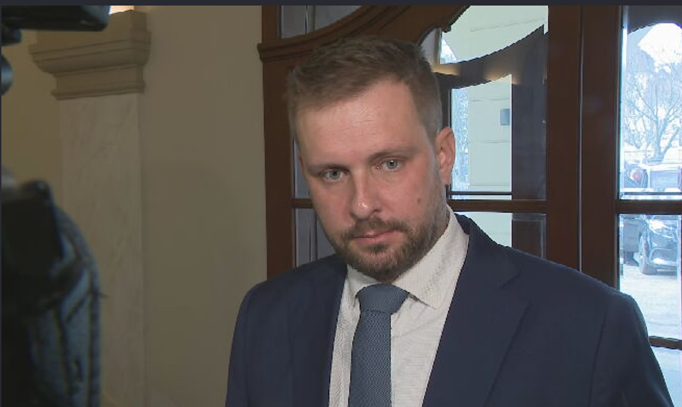 Vláda odmietla revíziu zdravotných predpisov WHO. Šaško hovorí o dočasnom kroku