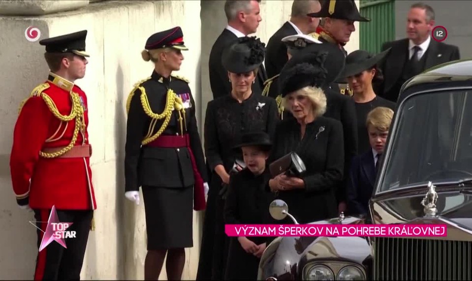 VÝZNAM ŠPERKOV NA POHREBE KRÁĽOVNEJ