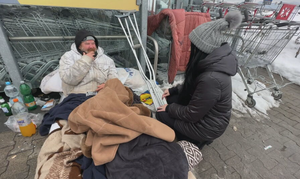 Prípad muža bez domova v Humennom: Ako pomôcť tým, ktorí pomoc odmietajú?