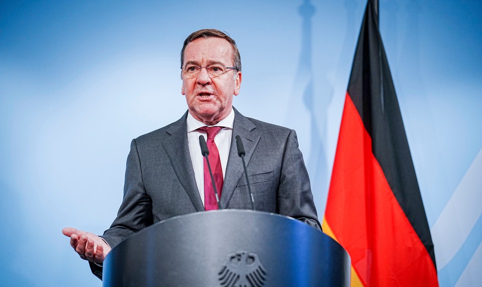 Nemecký minister obrany vyzýva Európu k sebavedomiu vo vzťahoch s USA