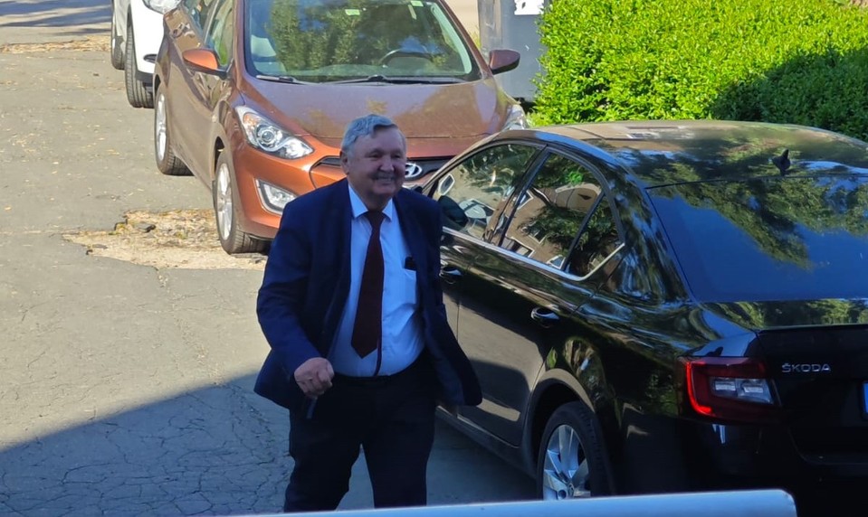 Začalo sa hlavné pojednávanie s primátorom Rimavskej Soboty. Čelí obvineniam z machinácie pri tendri