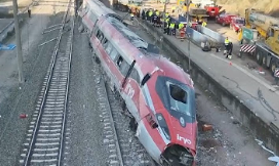 Fico vyjadril sústrasť Španielsku po tragickej zrážke vlakov