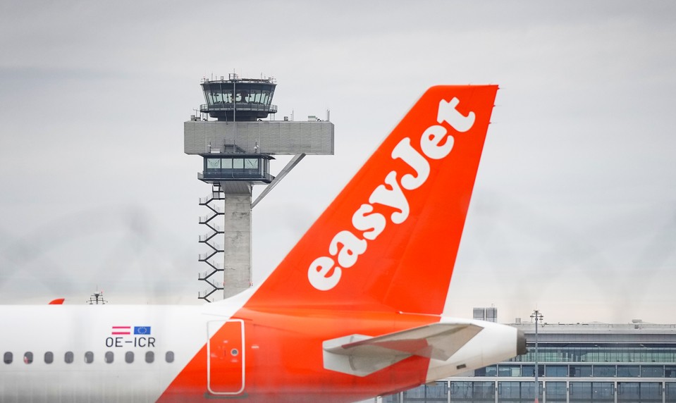 Lietadlo meškalo 12 hodín. Na palube bola mŕtva pasažierka, ktorú prepašovala rodina