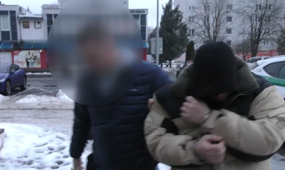 Muž sexuálne zneužíval svoju 12-ročnú dcéru. Ďalšie obete mali byť s ním v príbuzenskom vzťahu