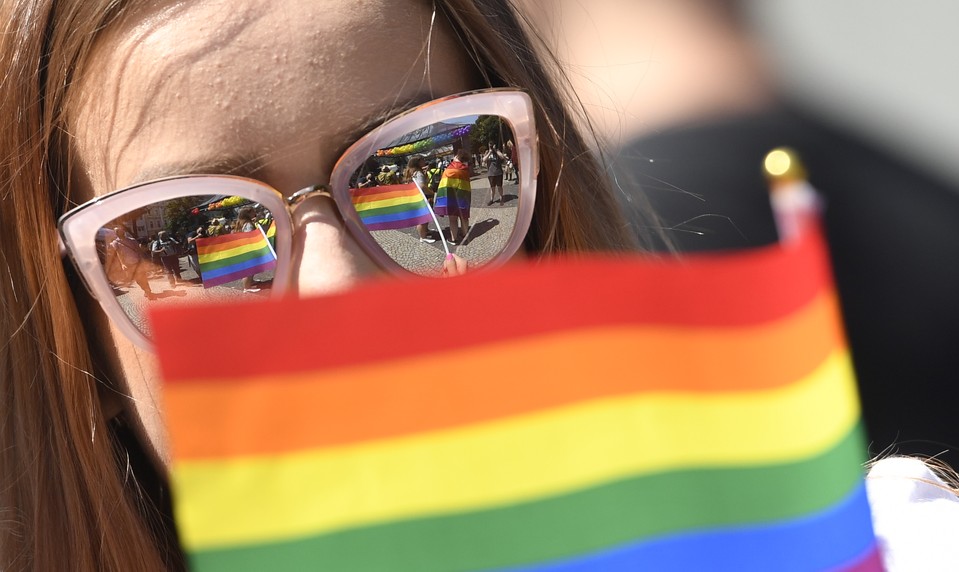 EÚ nariaďuje uznávanie manželstiev z iných členských štátov – aj pre páry rovnakého pohlavia