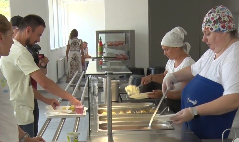 Varili pre pacientov v kuchyni s plesňou. Bojnická nemocnica otvorila nové priestory