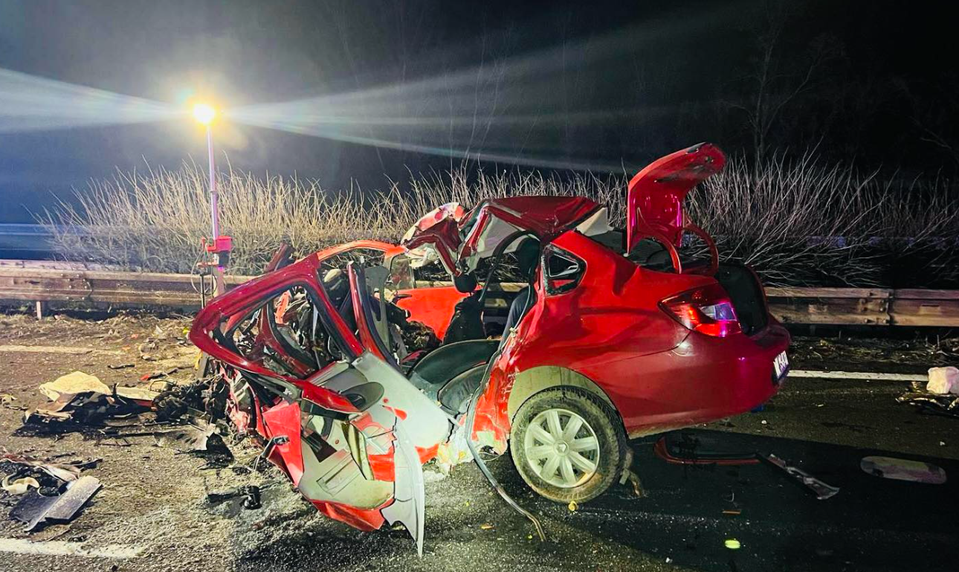 Nehoda na diaľnici: Čelná zrážka si vyžiadala dve obete