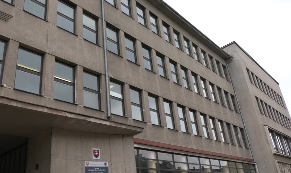 Študent školy údajne rozposlal zoznam pedagógov a spolužiakov, ktorým plánoval ublížiť