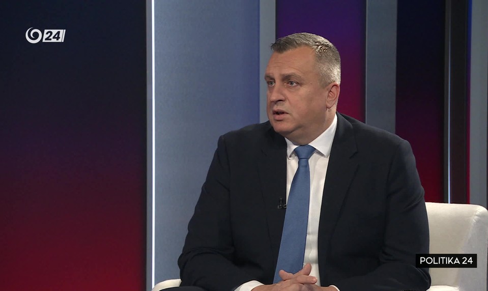 Danko v Politika 24 o alkohole v parlamente: Ja ani nemôžem zo zdravotných dôvodov