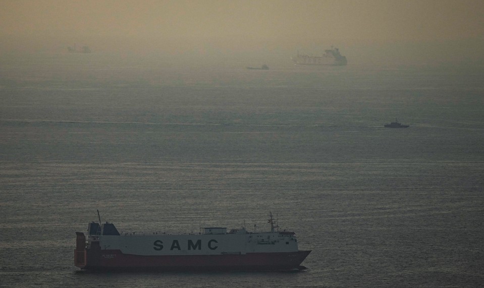 ONLINE: Iránska armáda hrozí úplným uzavretím Hormuzského prielivu