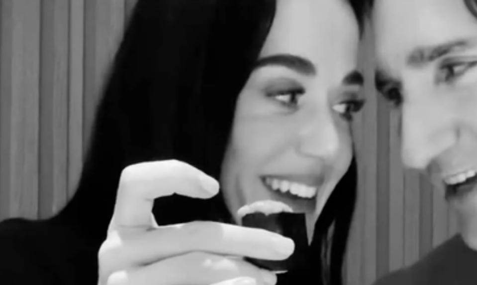 Speváčka zverejnila zaľúbené videjko s expremiérom, rovnaké pridala aj pred rokom s exsnúbencom!