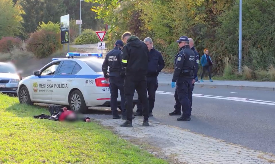 Brutálny útok nožom: Hádka dvoch mužov sa skončila krvavo