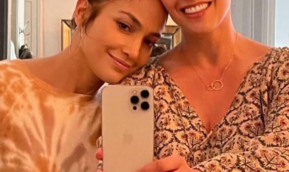 Rovnaké gény, rozdiel len jediný rok: TAKTO vyzerá mladšia sestra Jennifer Lopez!