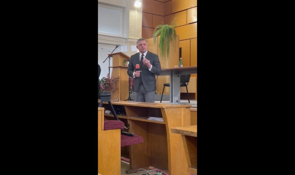 Fico študentom na prednáške: Keď ste takí hrdinovia, choďte bojovať na Ukrajinu