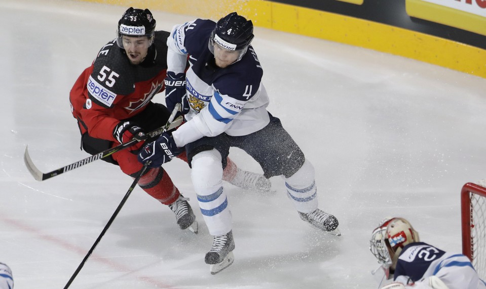 Kanada s prehľadom nabila Fínov, Nemci sa popasovali s Lotyšmi