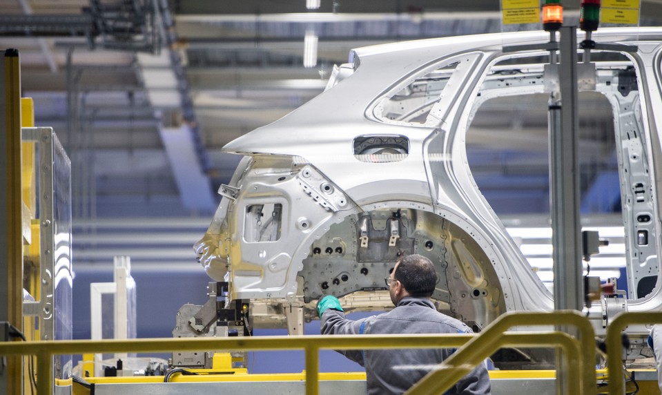 Skončí výroba Porsche na Slovensku? Automobilka zvažuje presun