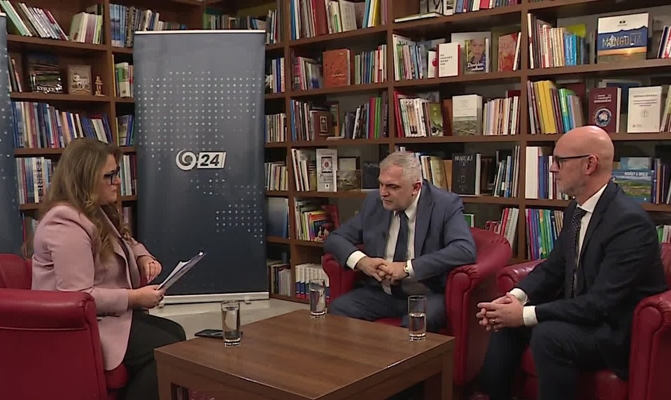 Gröhling v Analýzy 24: Vy dávate priestor korupcii a upravujete zákony, aby ste ochránili svojich